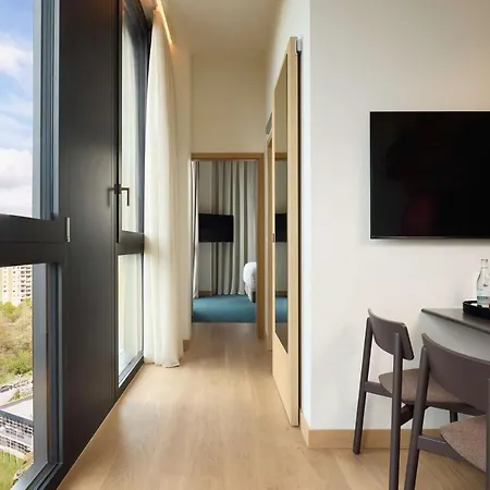 Adina Geneva Hotel 4*