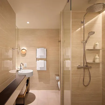 Adina Geneva Szálloda 4*